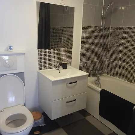 فندق مبيت وإفطار Joli T2 3*